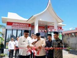 Bupati Yulianto Resmikan Kantor Nagari Lingkuang Aua Baru, Apresiasi Gotong Royong Warga