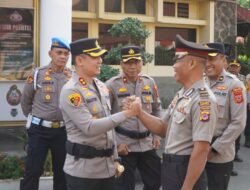 Kapolres Cirebon Kota Apresiasi Pengabdian Dua Personel dalam Upacara Kenaikan Pangkat