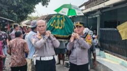 Kapolsek Kedawung Antar Jenazah Korban, Bentuk Empati Polisi kepada Keluarga