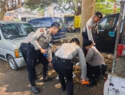 Antisipasi Musim Penghujan, Polres Kuningan Gelar Bakti Sosial Bersih-Bersih Pasar Baru dan Sungai Citamba