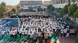 Tingkatkan Kesadaran Tertib Lalu Lintas dan Cegah Balap Liar, Sat Lantas Polres Kuningan Gelar “Police Goes to School” di SMAN 1 Mandirancan