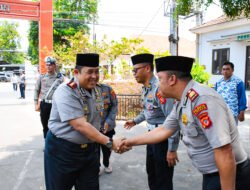 Perkuat Kedekatan dengan Ulama dan Masyarakat, Kapolresta Cirebon Gelar Sholat Jumat Keliling di Astanajapura