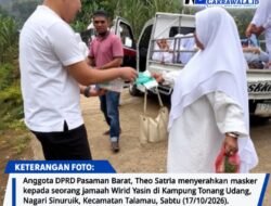 Theo Satria Kunjungi Nagari Sinuruik: Pengajian Warga Jadi Momentum Penyerahan Bantuan Kesehatan di Tengah Kabut Asap
